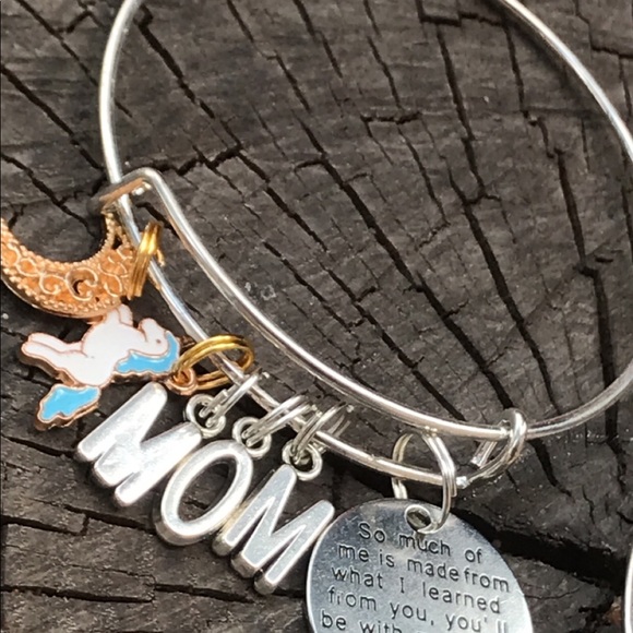 Custom charm bracelets - Picture 5 of 6